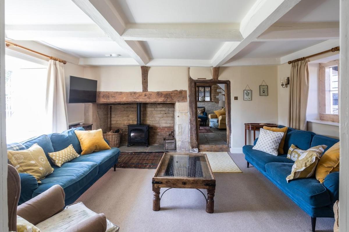 Beautiful Cotswold Farmhouse With Hot Tub Manchester Bagian luar foto